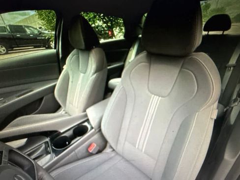 Used 2025 Hyundai Elantra SEL FWD image 20