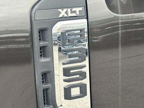 Used 2025 Ford F350 XLT image 19