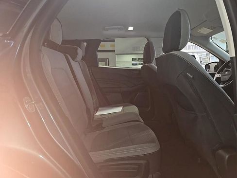 Used 2022 Ford Escape SE image 31