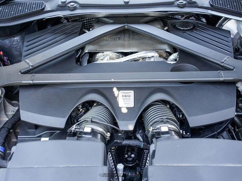 Used 2024 Aston Martin DB12 Coupe RWD image 17