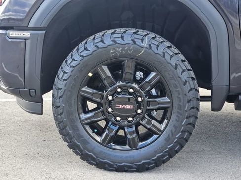 New 2026 GMC Sierra 2500 AT4 w/ AT4 Premium Plus Package image 9