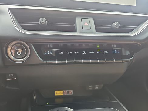 Used 2024 Lexus UX 250h AWD w/ Premium Package image 31