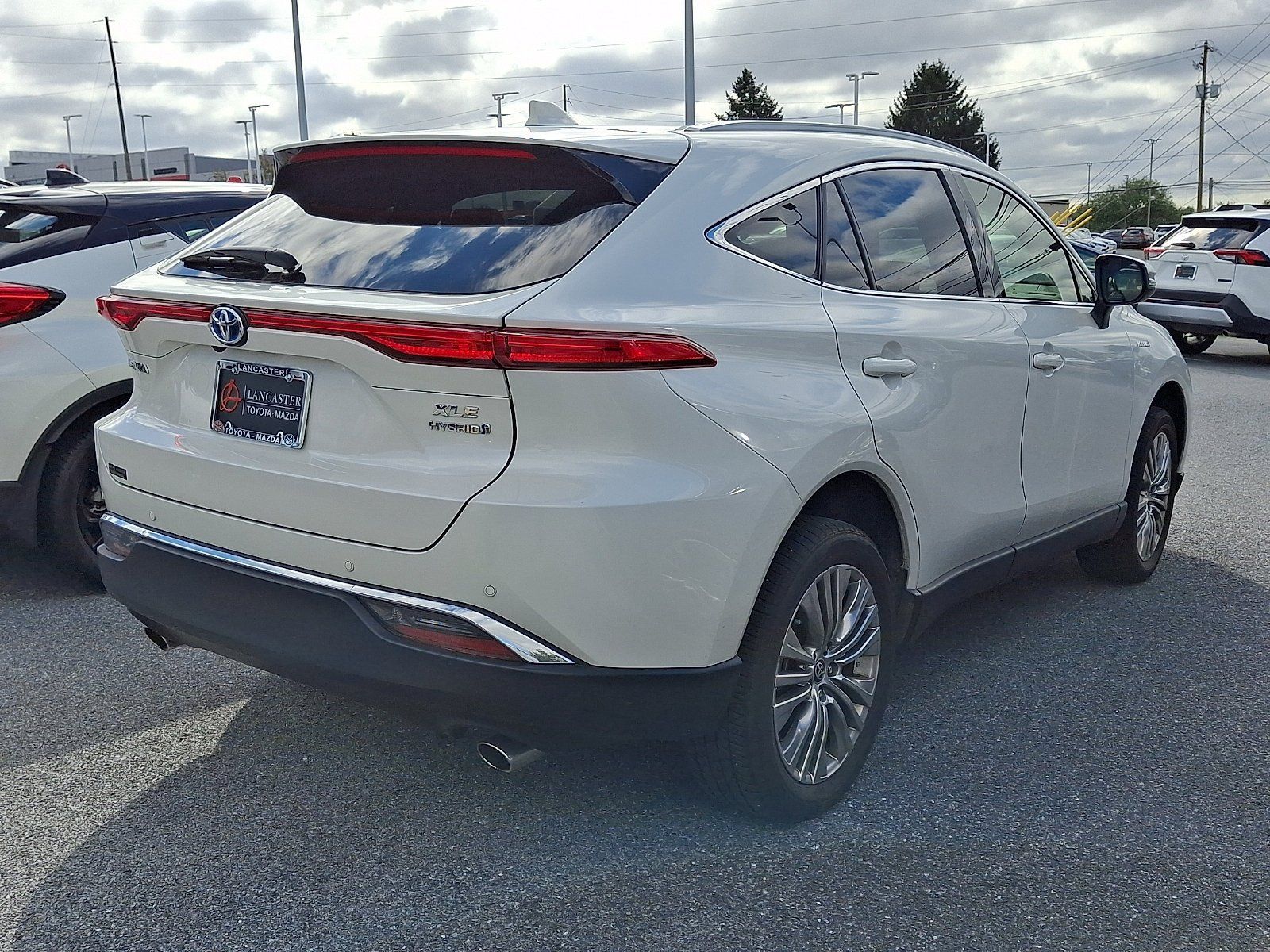 Used 2021 Toyota Venza XLE w/ Softex Package AWD/4WD image 4