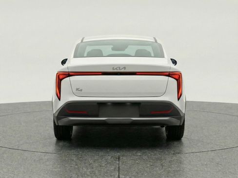 Used 2025 Kia K4 LXS image 7