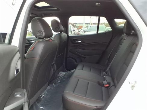 New 2026 Chevrolet Trax RS w/ Sunroof Package image 9