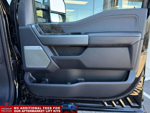Used 2025 Ford F450 Lariat image 28