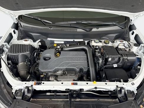 Used 2024 Chevrolet Equinox LT image 32