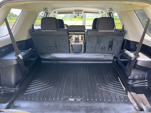 Used 2017 Toyota 4Runner SR5 AWD/4WD image 11