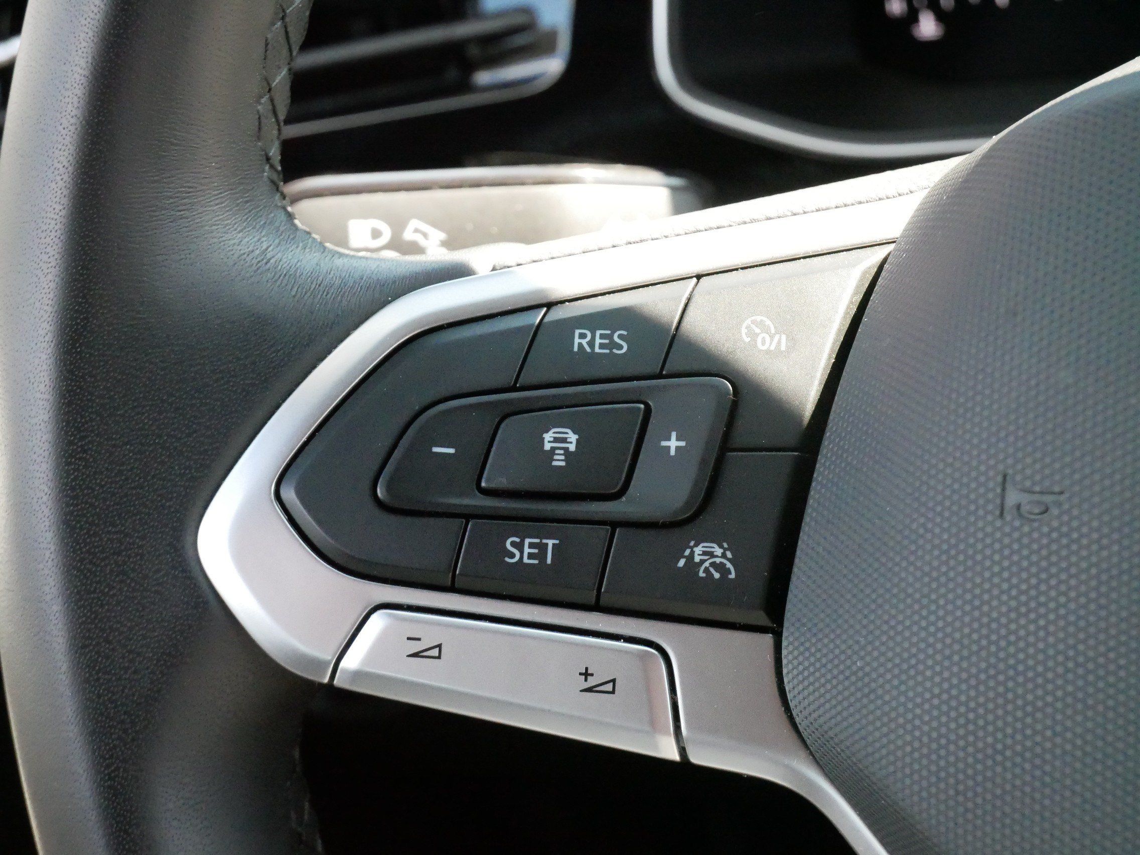 Certified 2026 Volkswagen Jetta Sport FWD image 25
