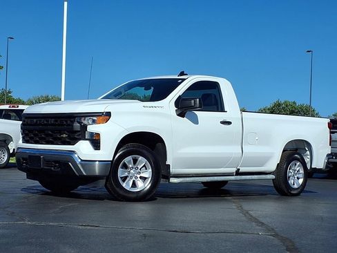 Used 2025 Chevrolet Silverado 1500 W/T RWD image 2
