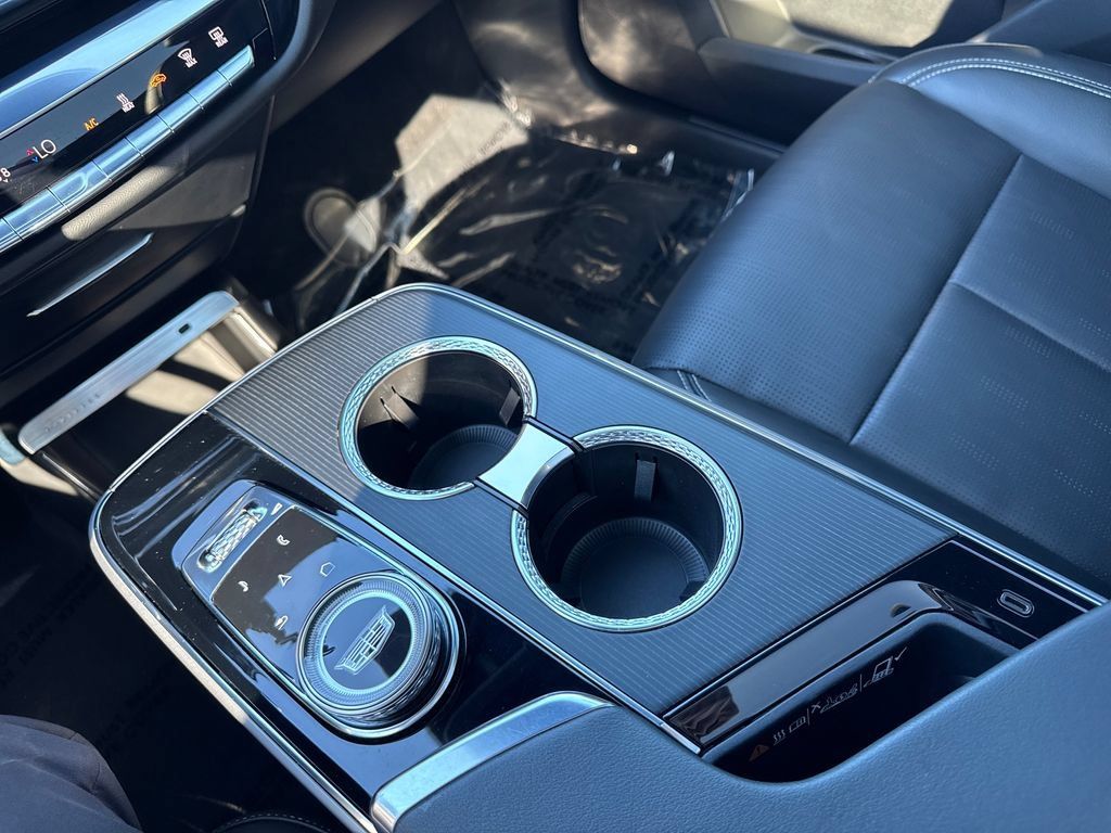 Used 2024 Cadillac Lyriq Luxury RWD image 27