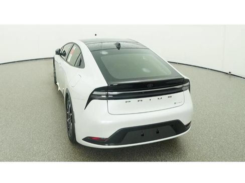 New 2026 Toyota Prius Plug-In Hybrid FWD image 6