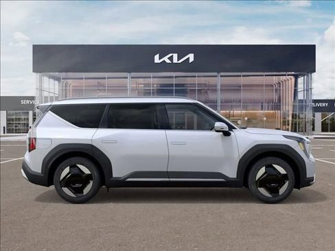 New 2025 Kia EV9 Wind image 7