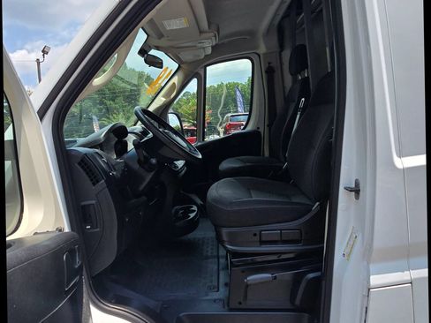 Used 2018 RAM ProMaster 2500 w/ Interior Convenience Group FWD image 10