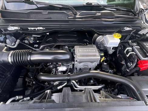 Used 2024 RAM 1500 Limited AWD/4WD image 10
