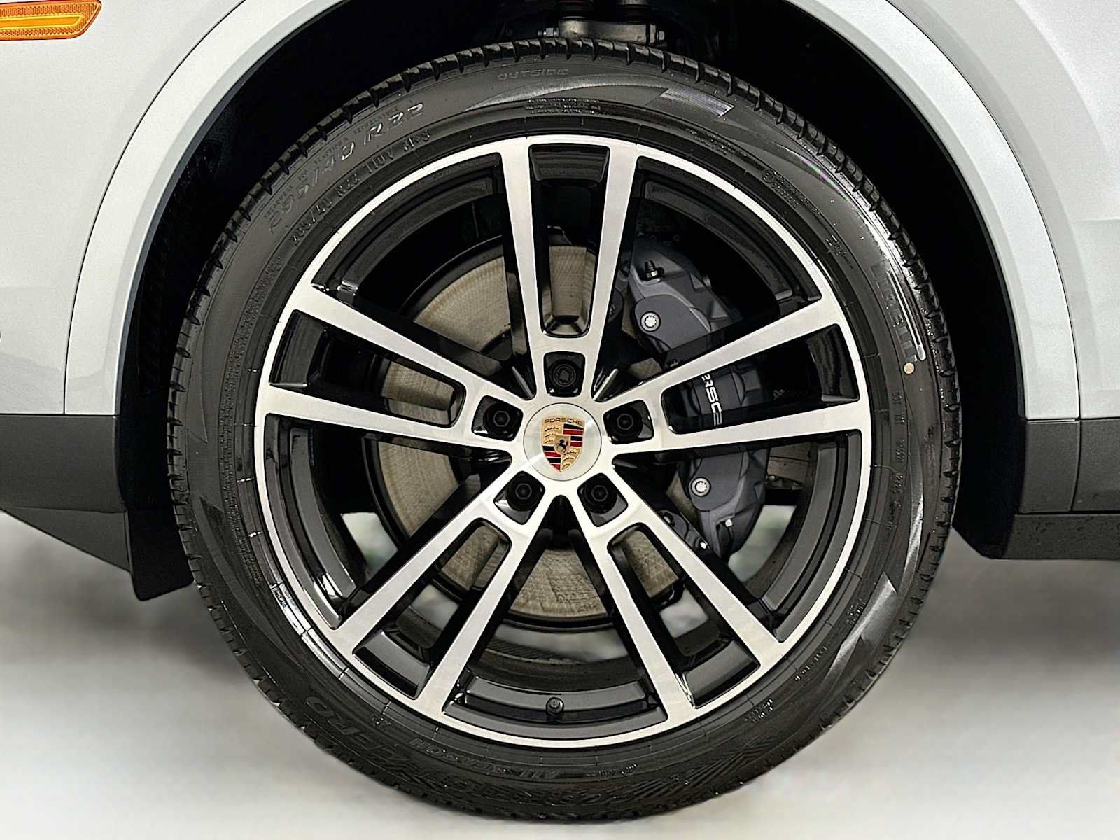 Used 2026 Porsche Cayenne AWD/4WD image 31