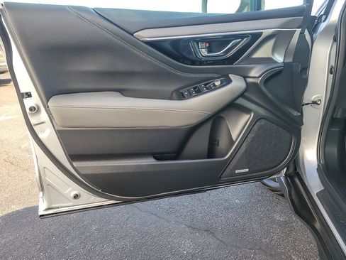 Certified 2025 Subaru Outback Onyx Edition image 16