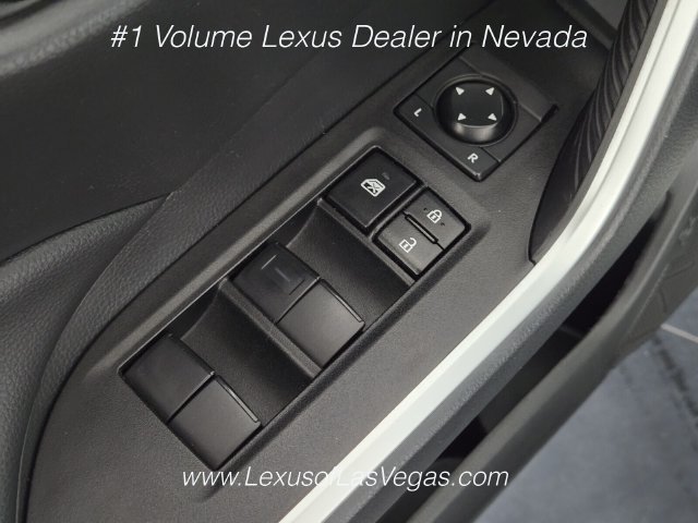Used 2023 Toyota RAV4 LE AWD/4WD image 29