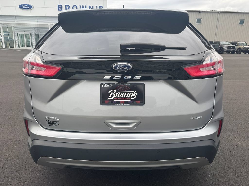 Used 2024 Ford Edge SEL w/ Convenience Package AWD/4WD image 6