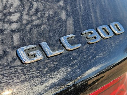 Certified 2022 Mercedes-Benz GLC 300 4MATIC image 11