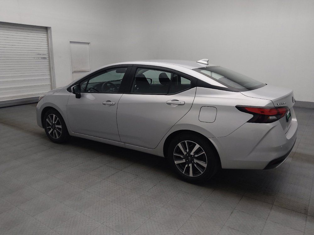 Used 2025 Nissan Versa SV FWD image 3