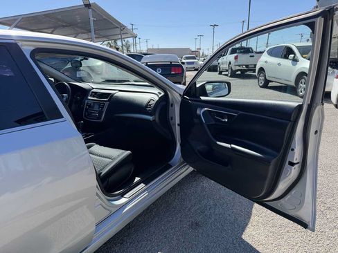 Used 2017 Nissan Altima 2.5 SV FWD image 33