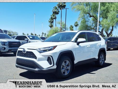 Used 2025 Toyota RAV4 XLE image 1