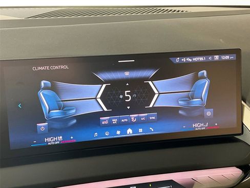 Certified 2025 BMW X3 xDrive30i w/ Premium Package image 16