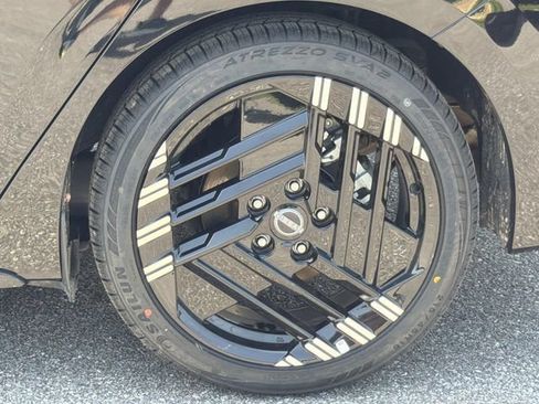 Used 2026 Nissan Sentra SR w/ Floor Mat Package FWD image 15
