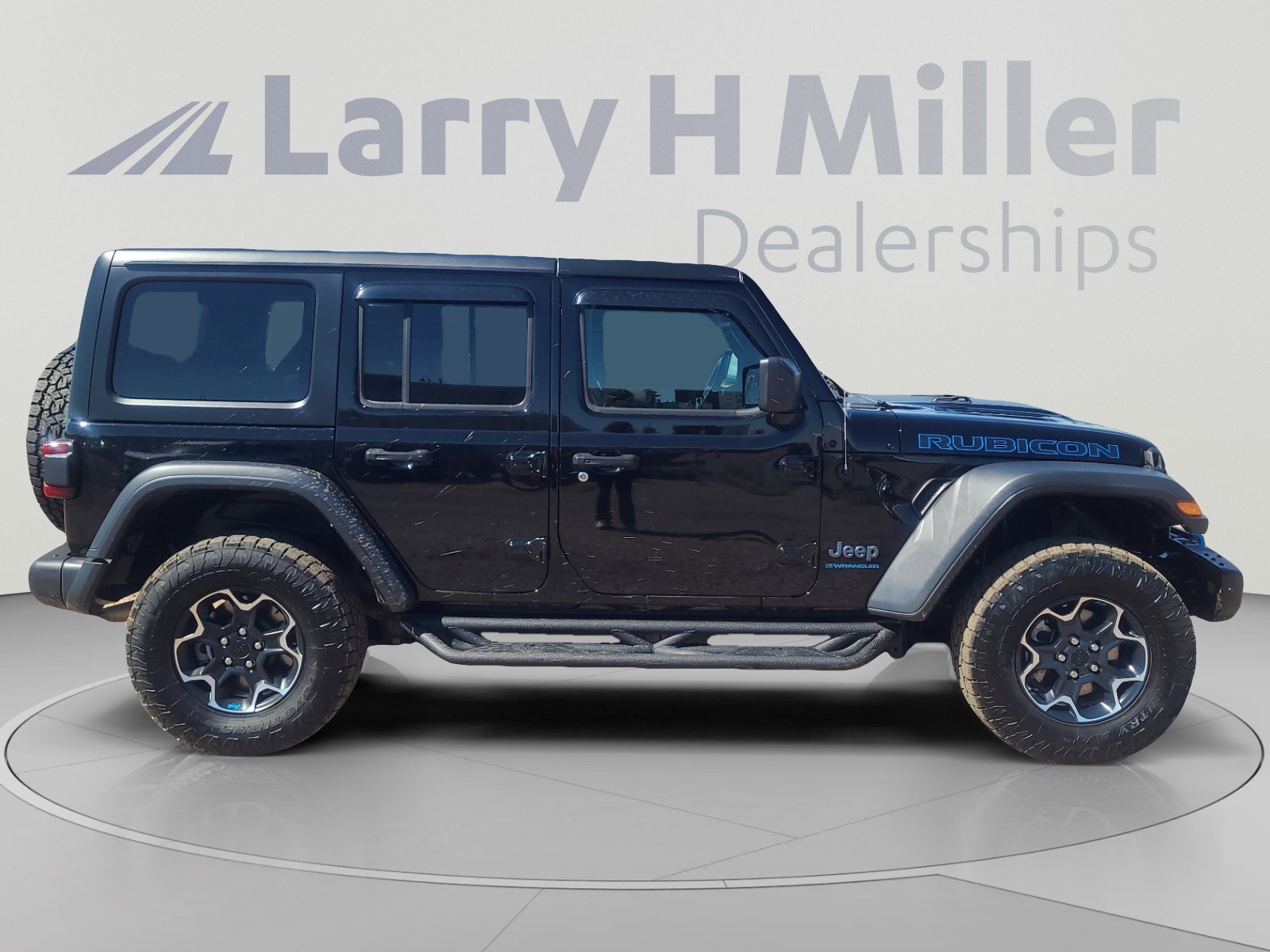Used 2023 Jeep Wrangler Unlimited Rubicon 4xe w/ Steel Bumper Group AWD/4WD image 6