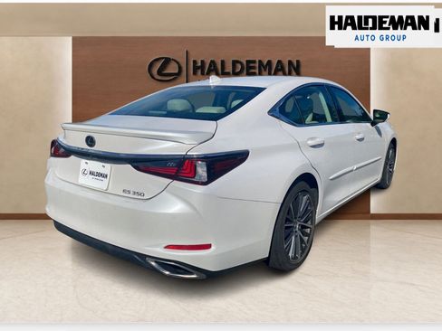 Used 2023 Lexus ES 350 w/ Premium Package FWD image 4