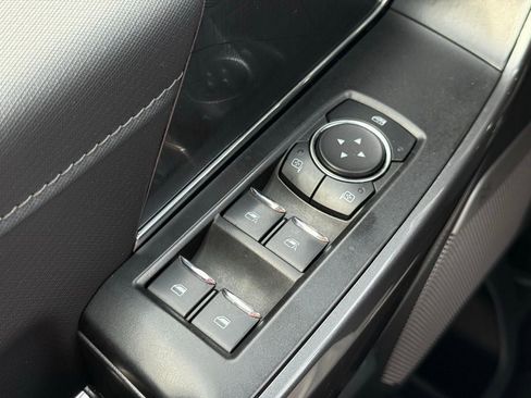 Certified 2022 Ford F150 XLT w/ Equipment Group 302A High image 18