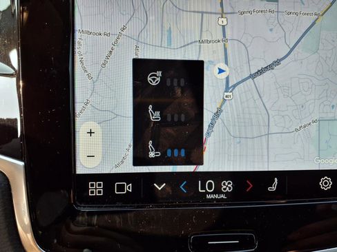 Used 2025 Volvo XC90 T8 Ultra w/ Protection Package Premier image 23