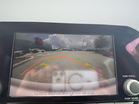 Certified 2024 Nissan Pathfinder SV FWD image 61