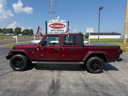 Used 2021 Jeep Gladiator Sport AWD/4WD image 1