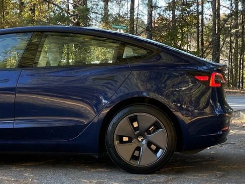 Used 2023 Tesla Model 3 Standard Range image 5