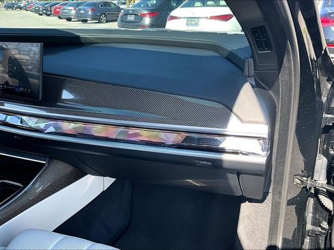 Used 2023 BMW 740i 740i image 23