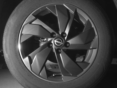 Used 2025 Nissan Rogue SV image 15