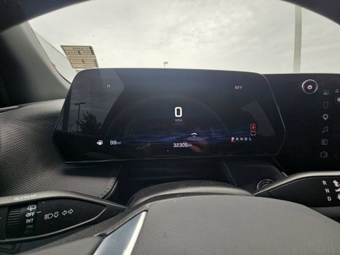 Used 2026 Chevrolet Equinox LT FWD image 27