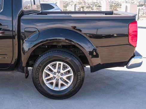 Used 2018 Nissan Frontier SV w/ Value Truck Package RWD image 8