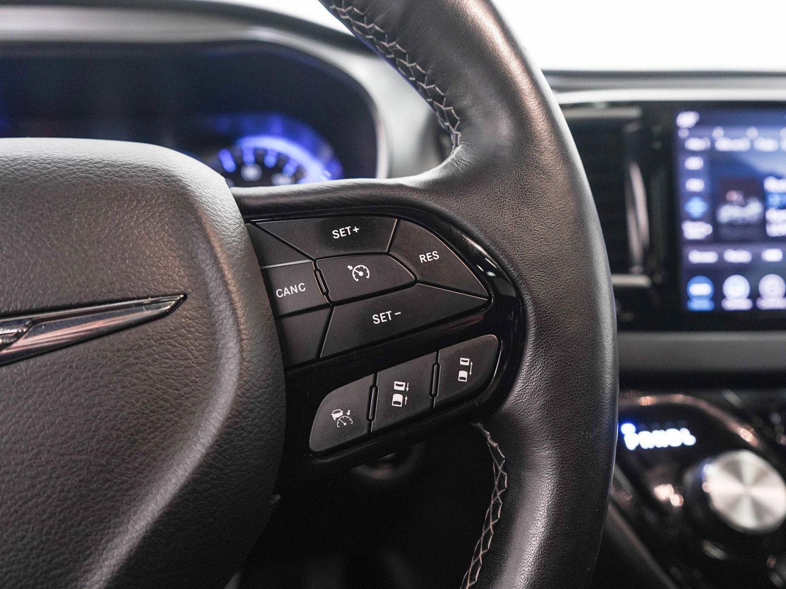 Used 2019 Chrysler Pacifica Touring-L Plus w/ Advanced Safetytec Group FWD image 28