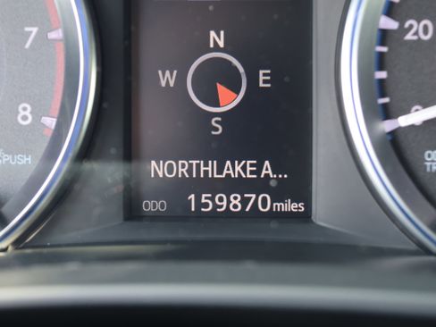 Used 2015 Toyota Highlander Limited FWD image 21