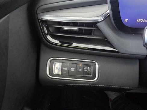 Used 2025 Buick Enclave Preferred image 47