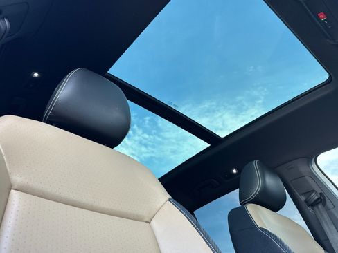 Certified 2022 Volkswagen Atlas Cross Sport SE FWD image 17
