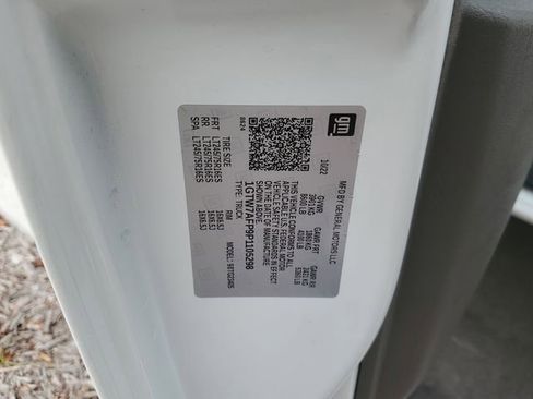 Used 2023 GMC Savana 2500 w/ Driver Convenience Package image 30