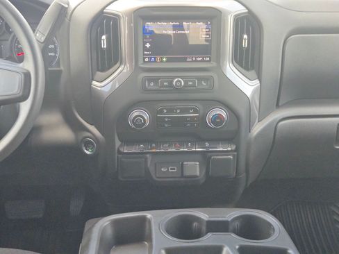 Used 2023 Chevrolet Silverado 1500 Custom Trail Boss AWD/4WD image 17