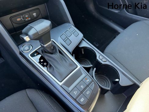 New 2026 Kia Sportage LX FWD image 18