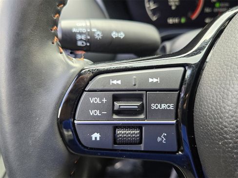 Certified 2025 Honda HR-V Sport image 25