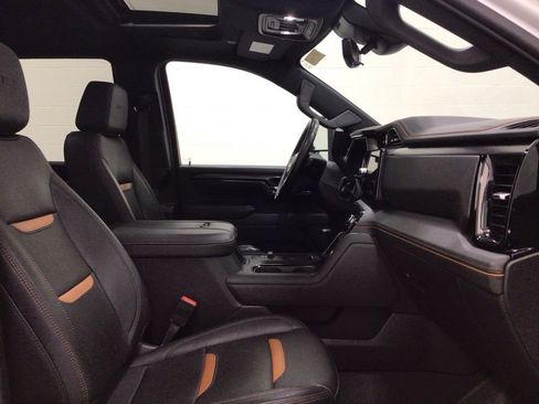 Used 2024 GMC Sierra 2500 AT4 w/ AT4 Premium Plus Package image 30