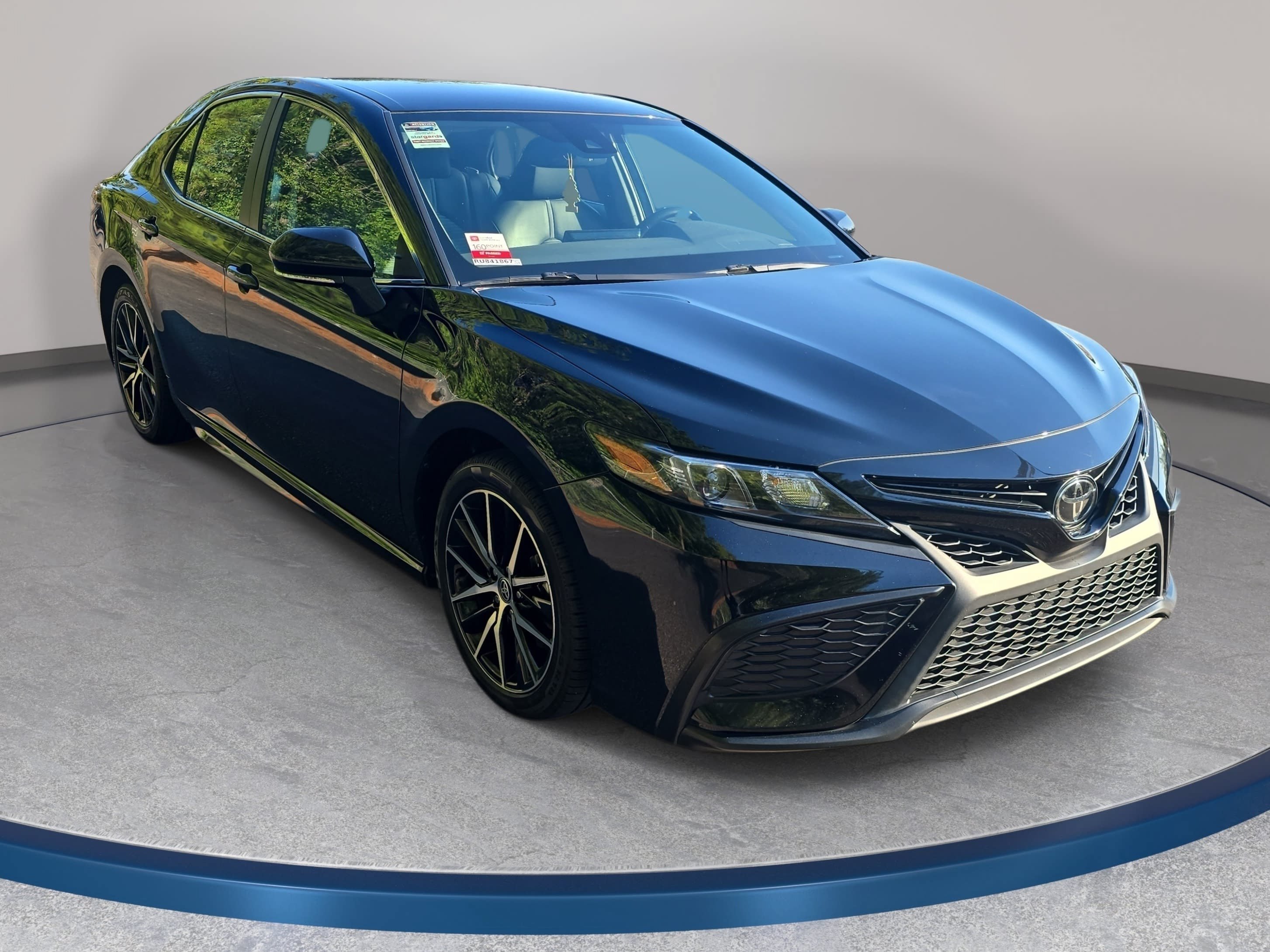 Used 2024 Toyota Camry SE w/ Convenience Package FWD image 3